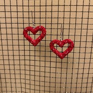 ♥️♥️Sparkly heart earrings♥️♥️